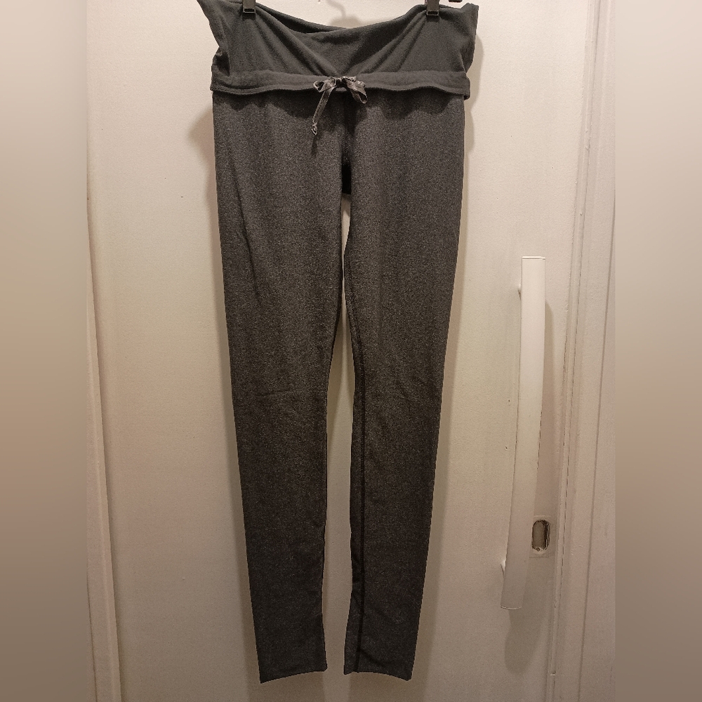 Lululemon, Fold-Over Waist Leggings. Size 8